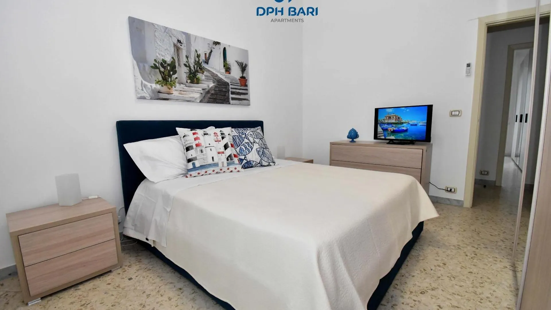 Dph Bari Apartments - Oberdan 0*,  Italy